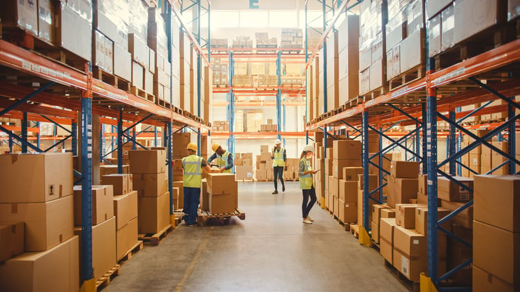 workers-pulling-orders-in-warehouse